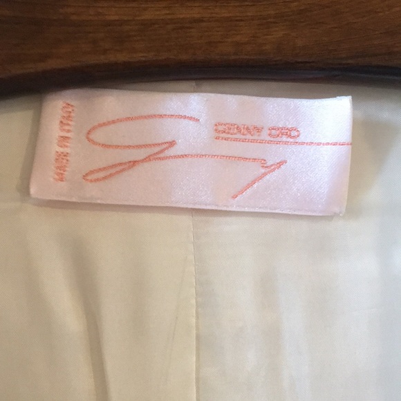 Genny jacket and skirt. - Picture 5 of 7